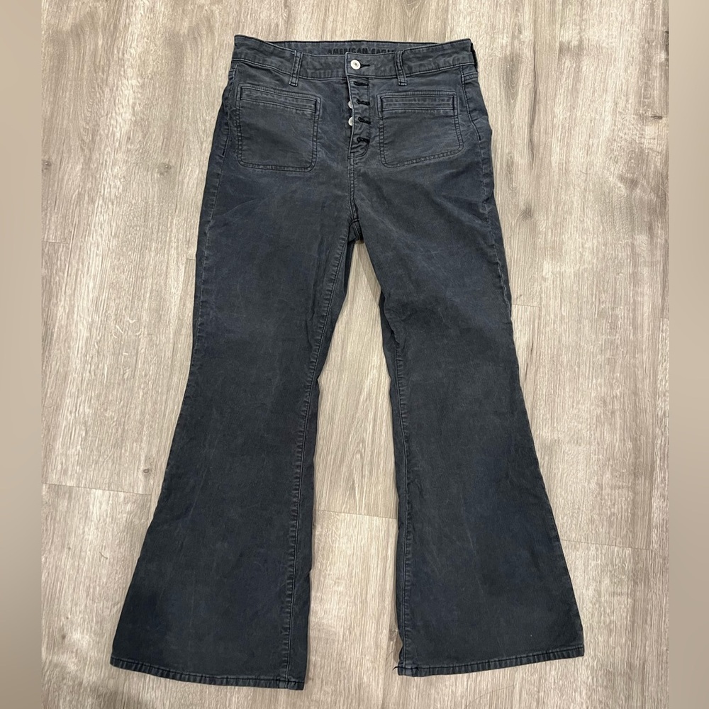 American Eagle Flare Corduroy Size 10 Short